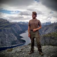 Nicholas Kutyaykin的照片