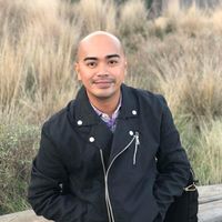 Charles Escape的照片