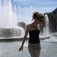 Dora Sztantics的照片