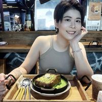 Fotos de YI JING HAN