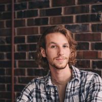 Alexander Field的照片