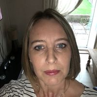 Claire Head的照片