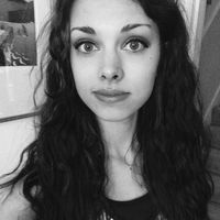 Emma Hepworth的照片