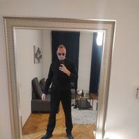 Nikola Johnny Perin的照片