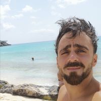 Hector Se Escribe Con H的照片