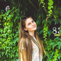 Лора Братованова's Photo