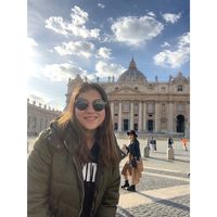 Özge Nur Özbolat的照片