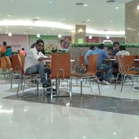 Gireesh Giri的照片