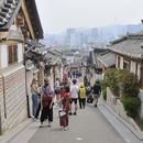 Foto de Seochon to Bukchon Hanok Village
