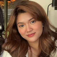 Almira Atmaja's Photo