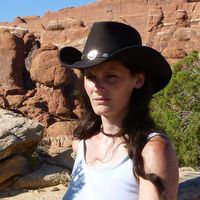 Anne DEVERRE的照片