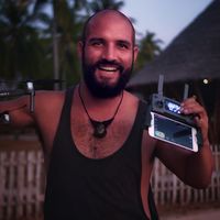 Tony Tobias的照片