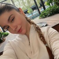 Mahdis Sharifi's Photo