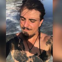 Esin MERİÇ的照片