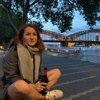 Büşra Kuzu的照片