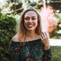 Yulia Devda的照片