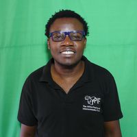 Tawanda Kembo的照片