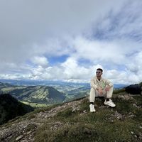 John Guibao的照片