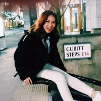 niamh young的照片