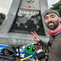 Alec Gaines的照片