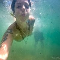 Yasmin Oliveira's Photo