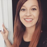 Elizabeth Peters的照片