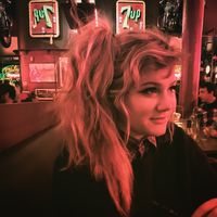 Emily Lobbato的照片