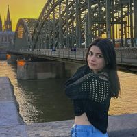 Tuğçe Cansız的照片