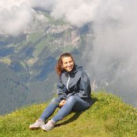 Qendresa Le的照片