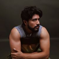 Victor Regules的照片