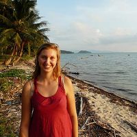 Charlotte Briest的照片