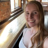 Miriam Paege的照片