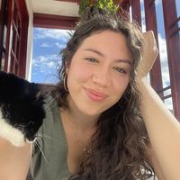 Adriana Hernández的照片