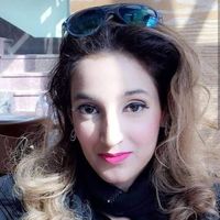 Aisha Akram的照片
