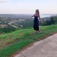 Gulsum Akbarova的照片