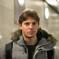 Mikhail Akulov的照片