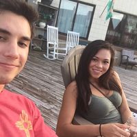 Fotos von Caitlin  Riley