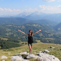 Camille Izd的照片