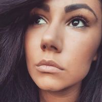 Karolina Dewar的照片