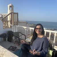 Sana Belghiti的照片