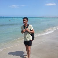 Cavit Dinçer的照片