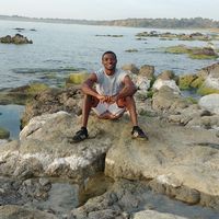 Bina Kakusa的照片