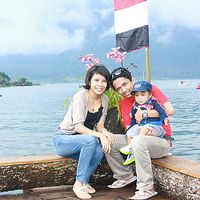 Evelyn Sianipar's Photo