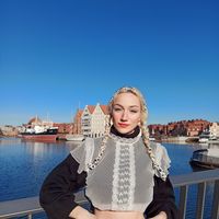 Le foto di Ozge Begum Komurcu