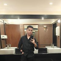 Suresh Giri的照片