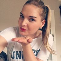 Petra Holikova的照片