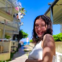 Ebru Timinci的照片