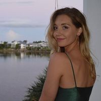 Charlotte St Baker的照片