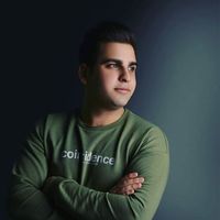 ذنون يوسف's Photo