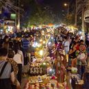 Grab A Drink And Walk To Wualai Night Market's picture